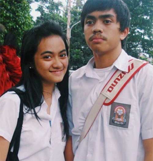 Teman SMA artis