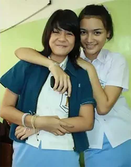 Teman SMA artis