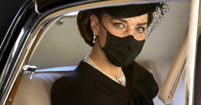 gaya-perhiasan-kate-middleton gaya-perhiasan-kate-middleton